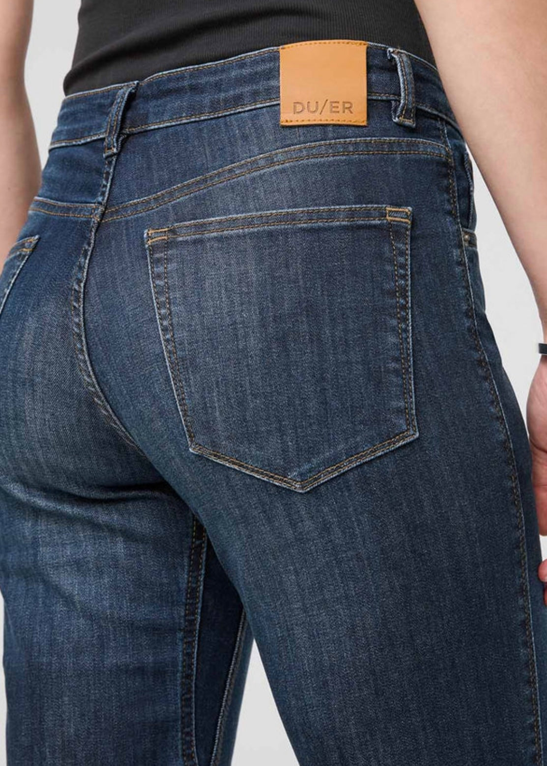 Performance Denim Girlfriend Jean