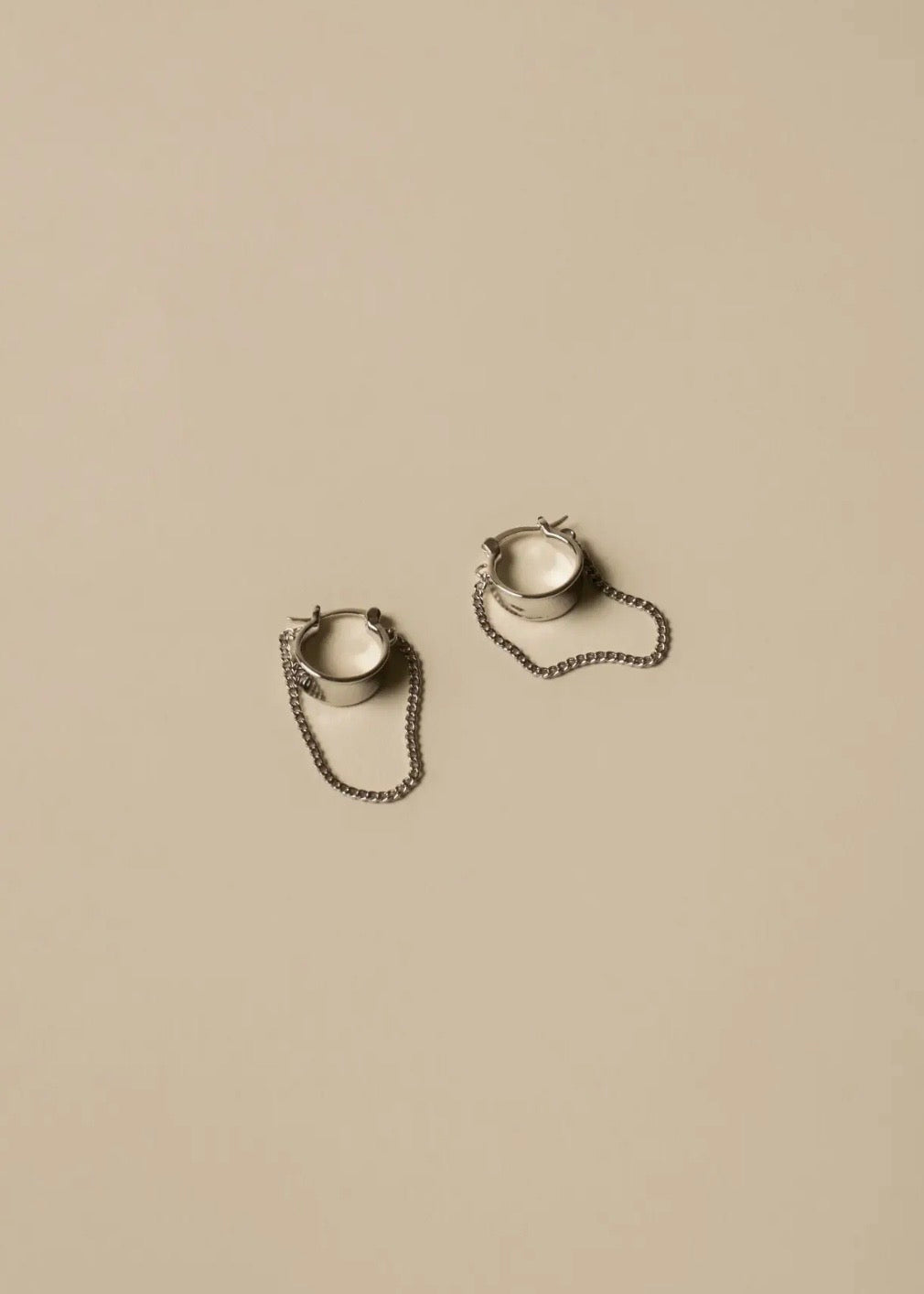 Cici Chain Huggie
