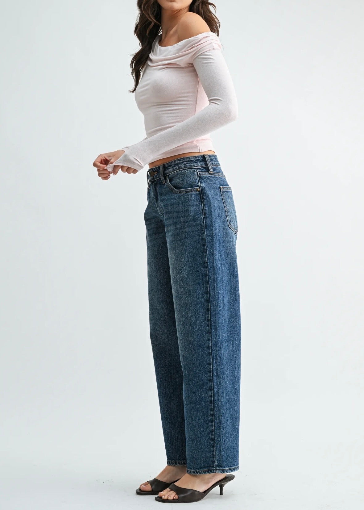 Relaxed Straight Barrel Jean