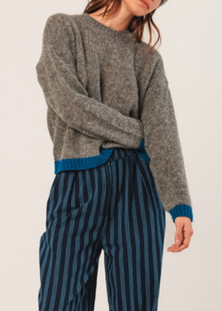 Contrast Pullover Sweater