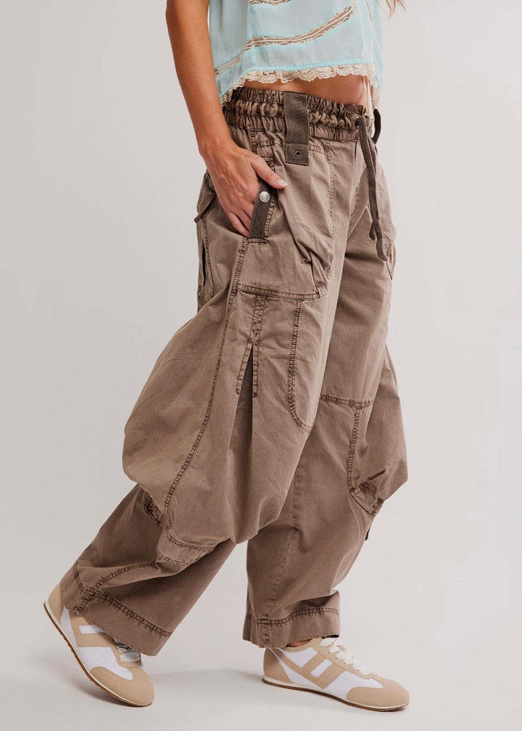 Onset Parachute Pant