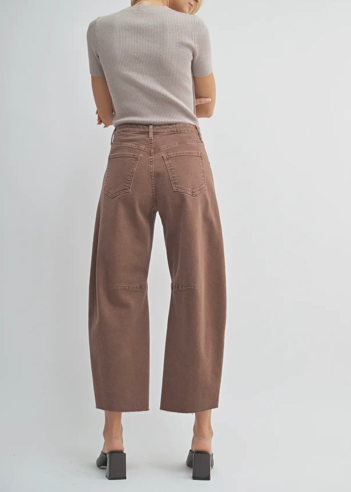 Barrel Jean w/ Seams