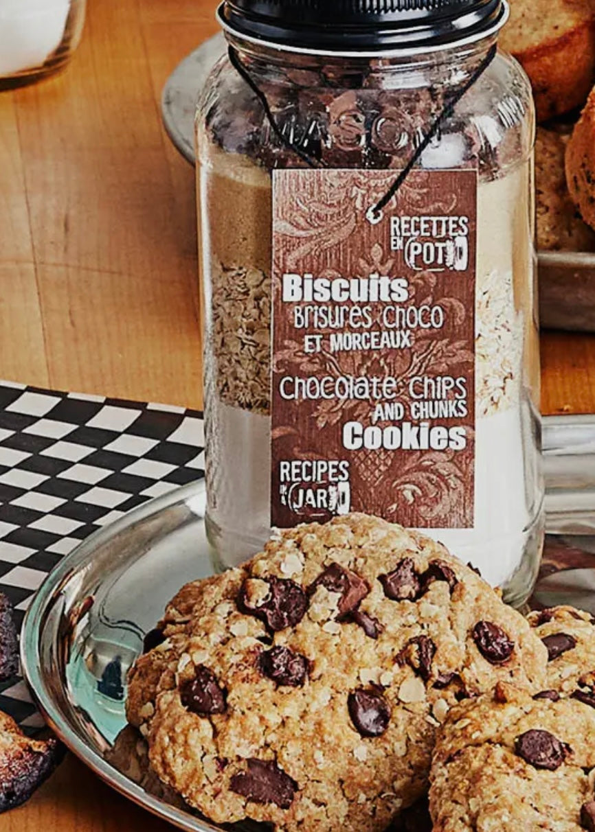 Chocolate Chip and Chunk Cookies in A Jar