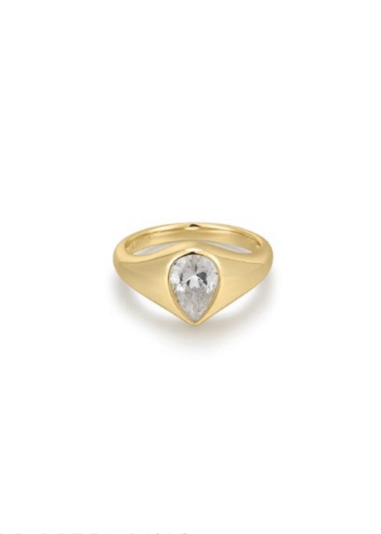 The Poire Bezel Ring