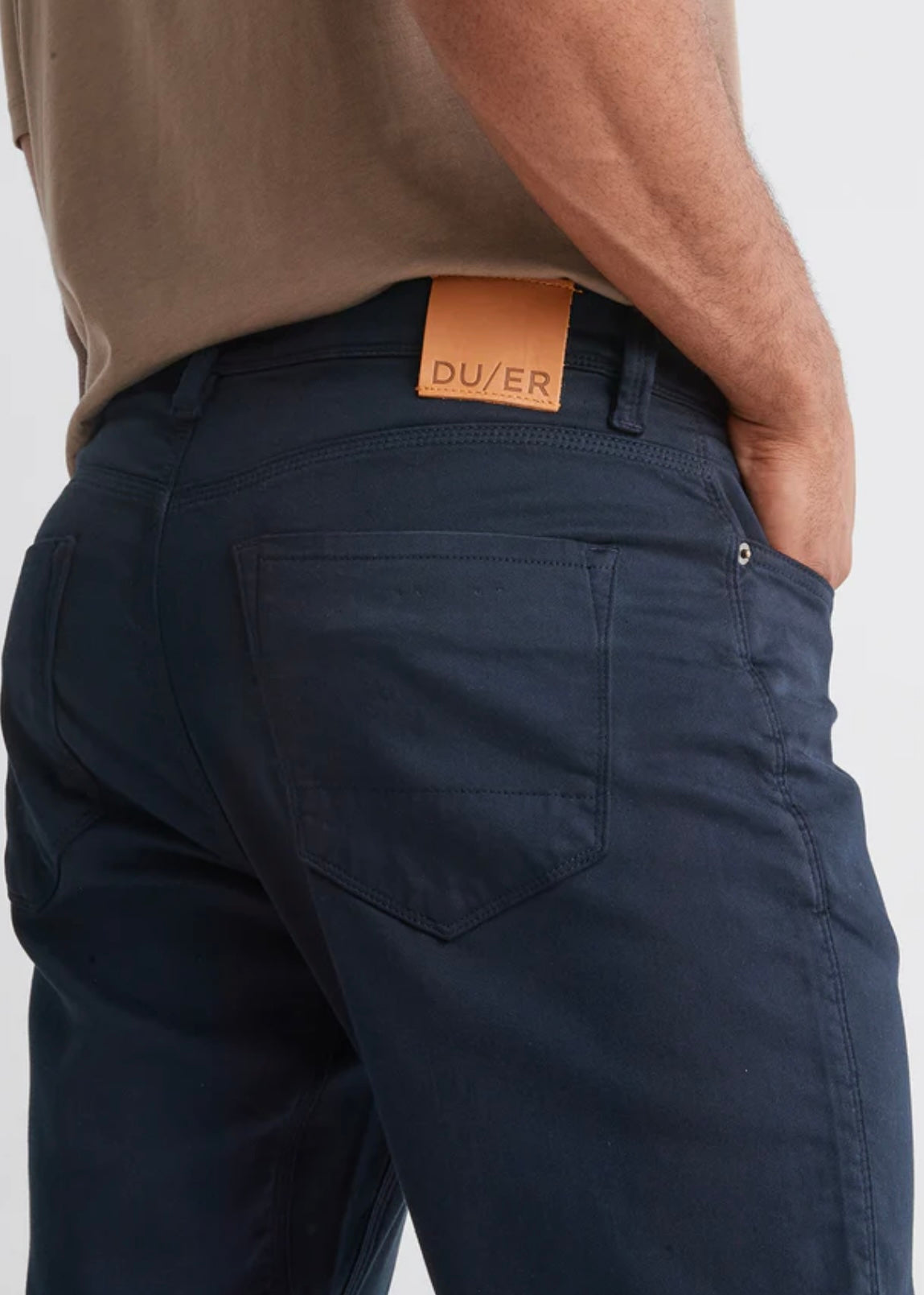 No Sweat Relaxed Taper in Navy