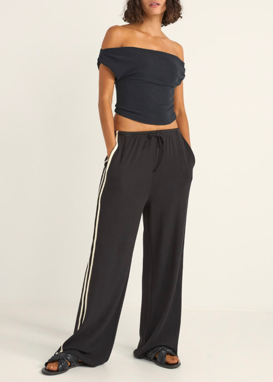 Juno Off-Shoulder Top