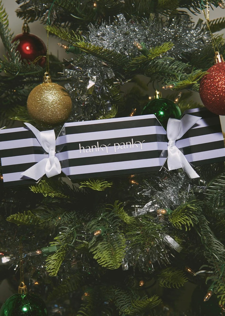 Signature Lace® Thong Holiday 3 Pack Cracker