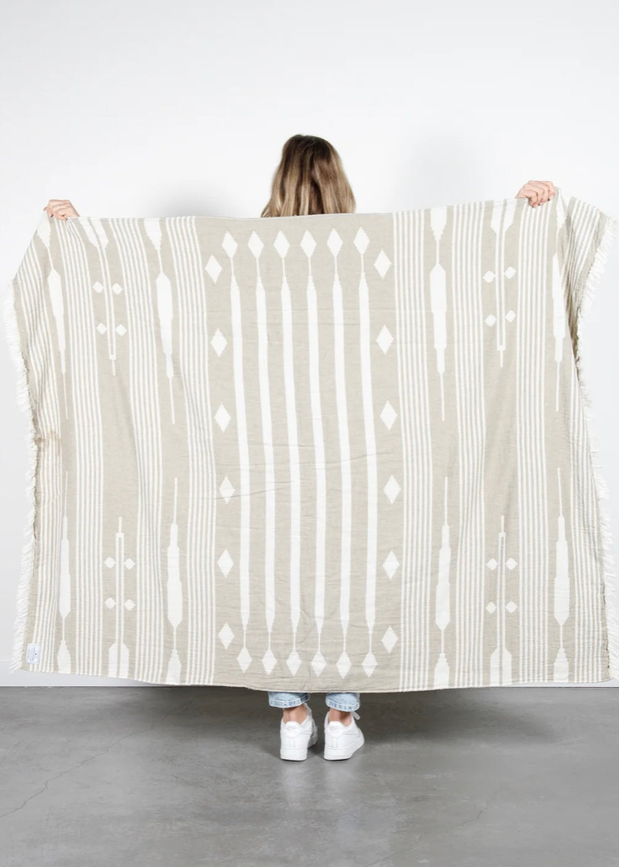 The Arrow Fleece Throw