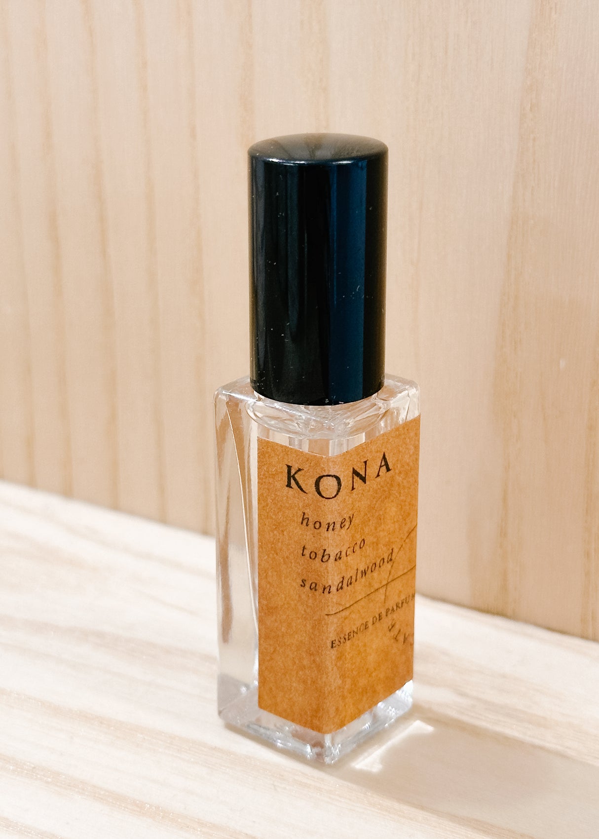 Essence-de-Parfum - Kona