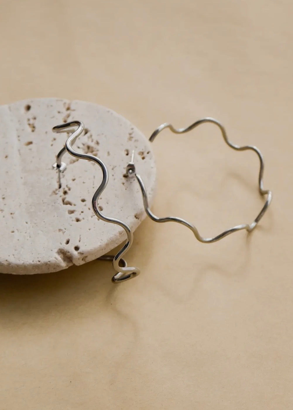 Jodeci Squiggle Hoop