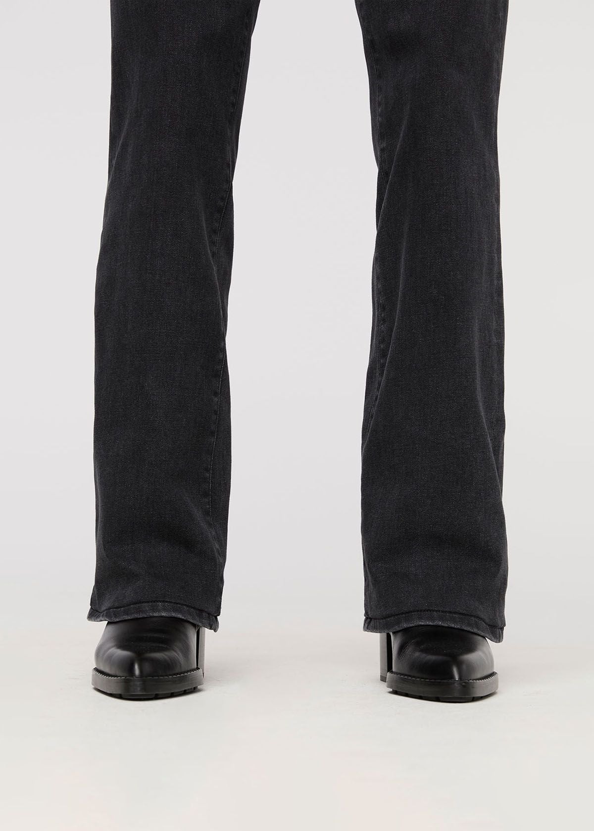 Midweight Performance Denim Wide Leg in Black Ash