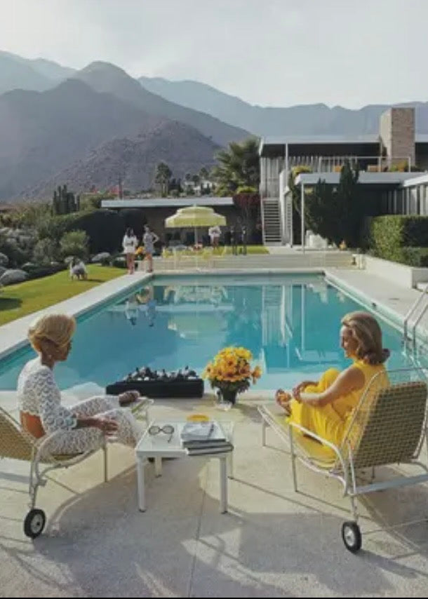 Poolside Gossip - Slim Aarons Collab - 1000 Piece Puzzle