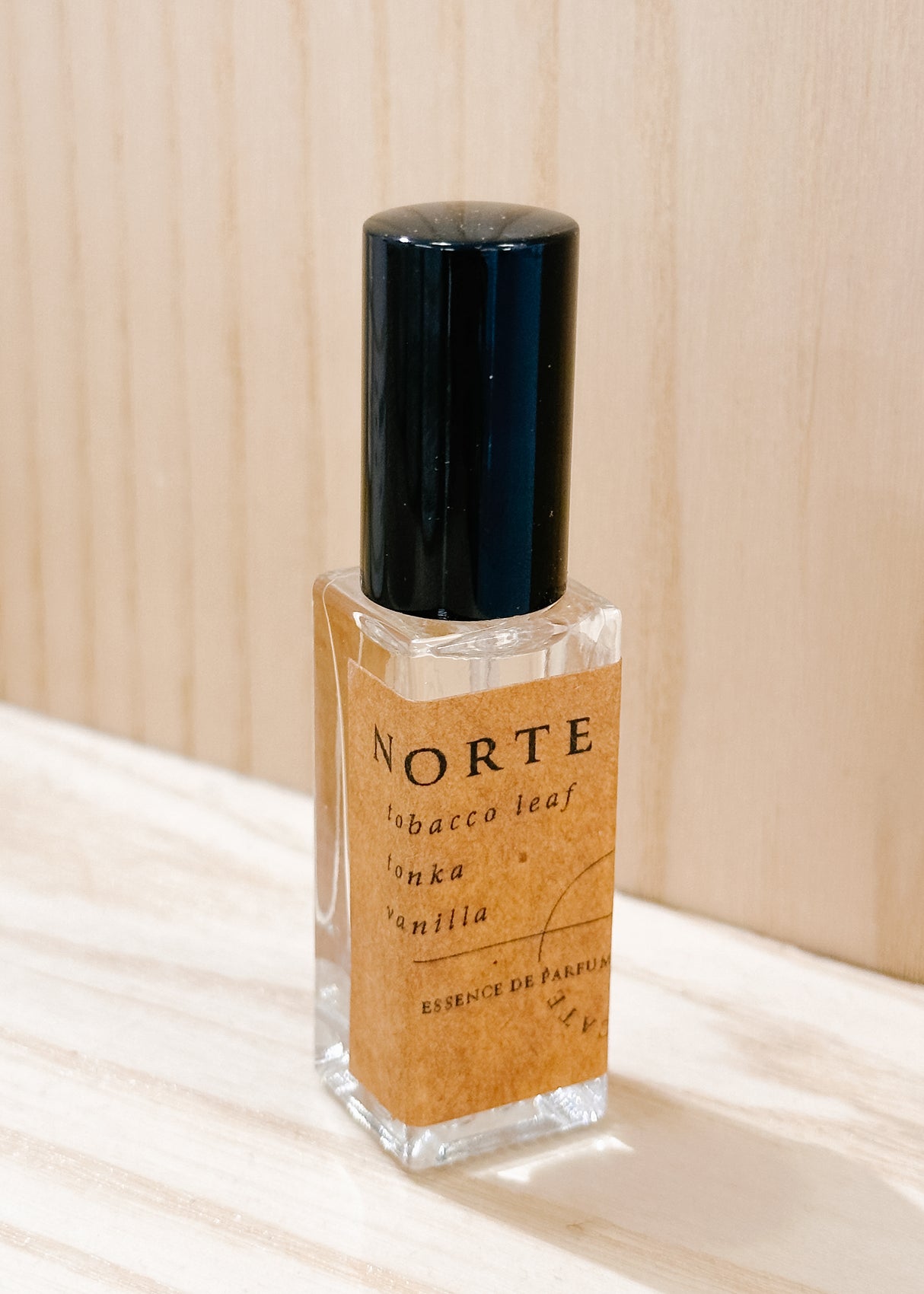 Essence-de-Parfum - Norte