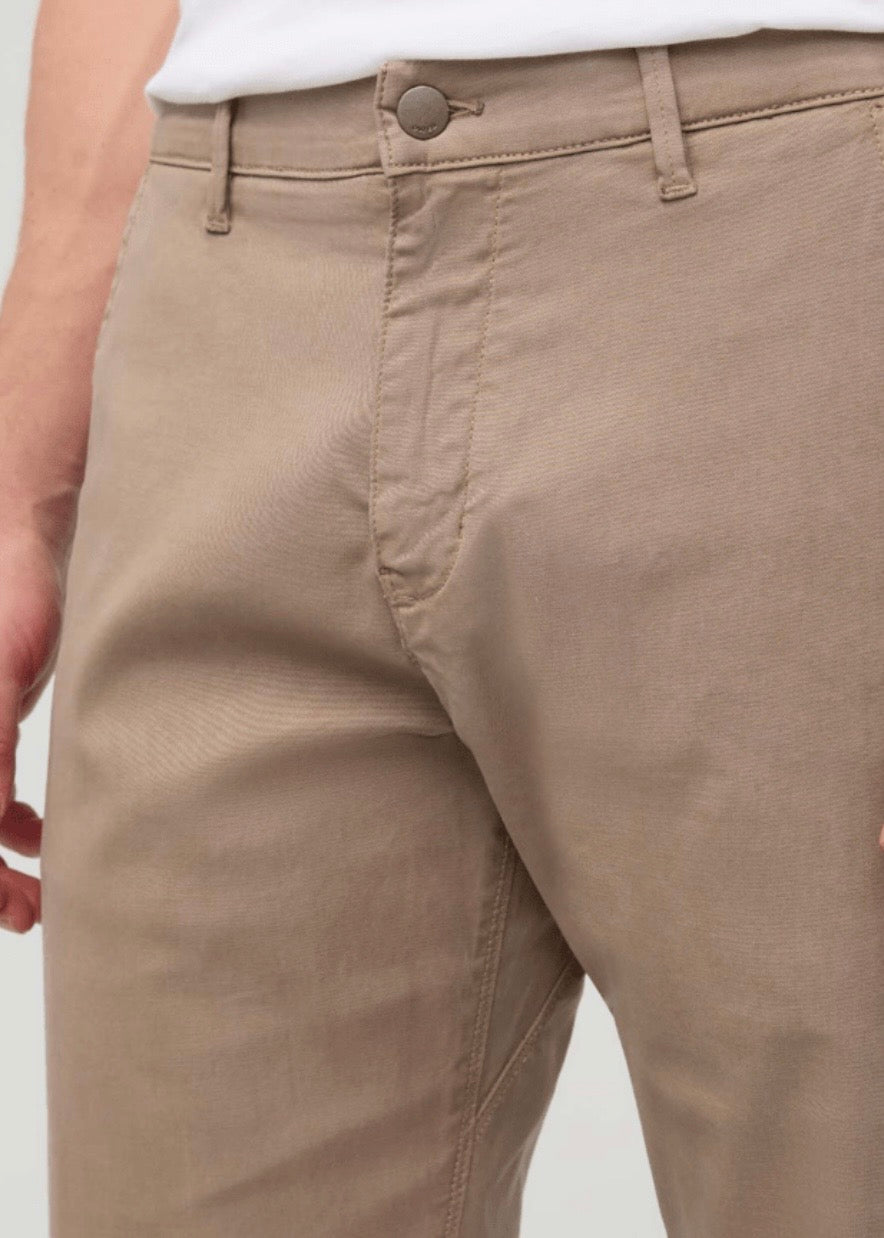 Live Lite Relaxed Taper Chino