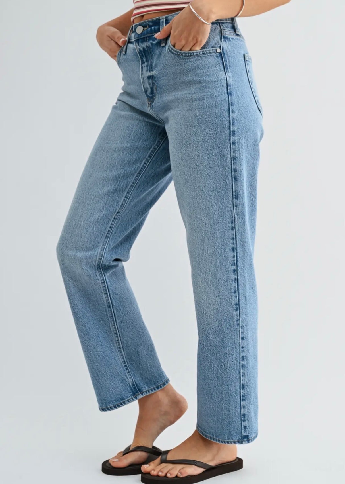 Classic Straight Leg Light
