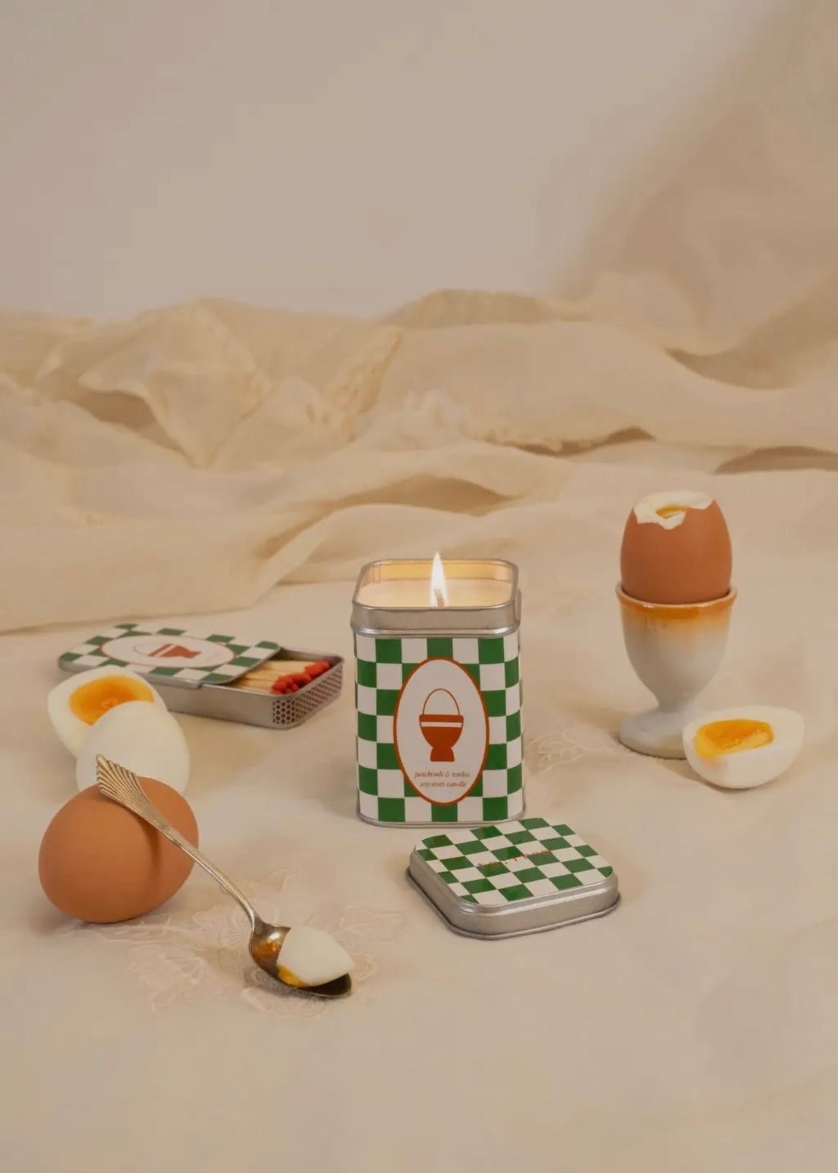 Egg (Patchouli & Tonka) Candle