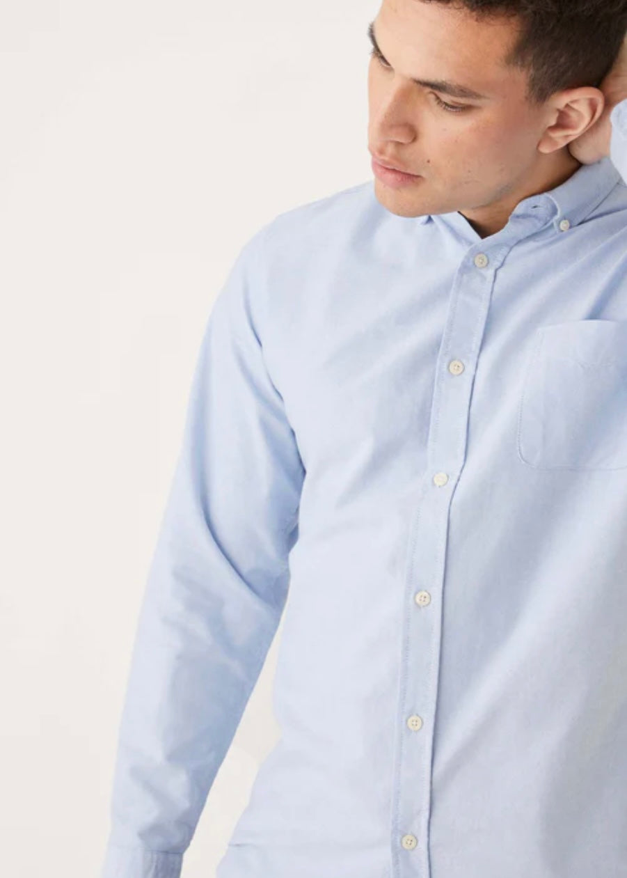 The Jasper Good Cotton Oxford Shirt in Light Blue