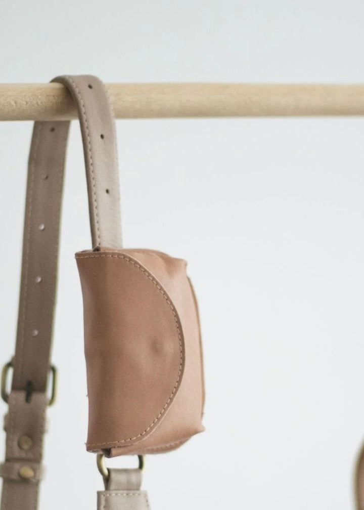 Billie Wallet - Sand + Peach