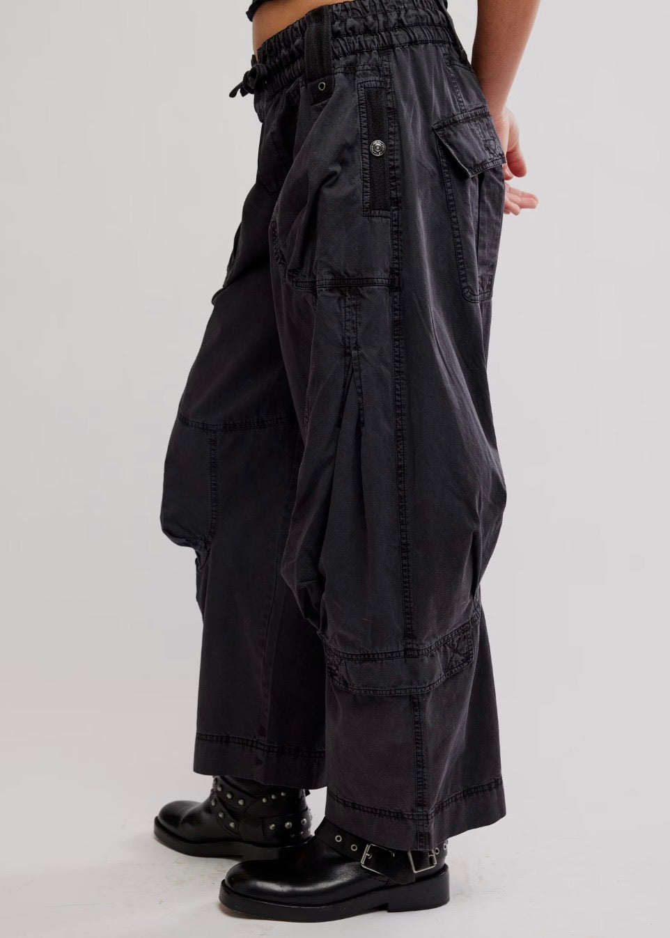 Onset Parachute Pant