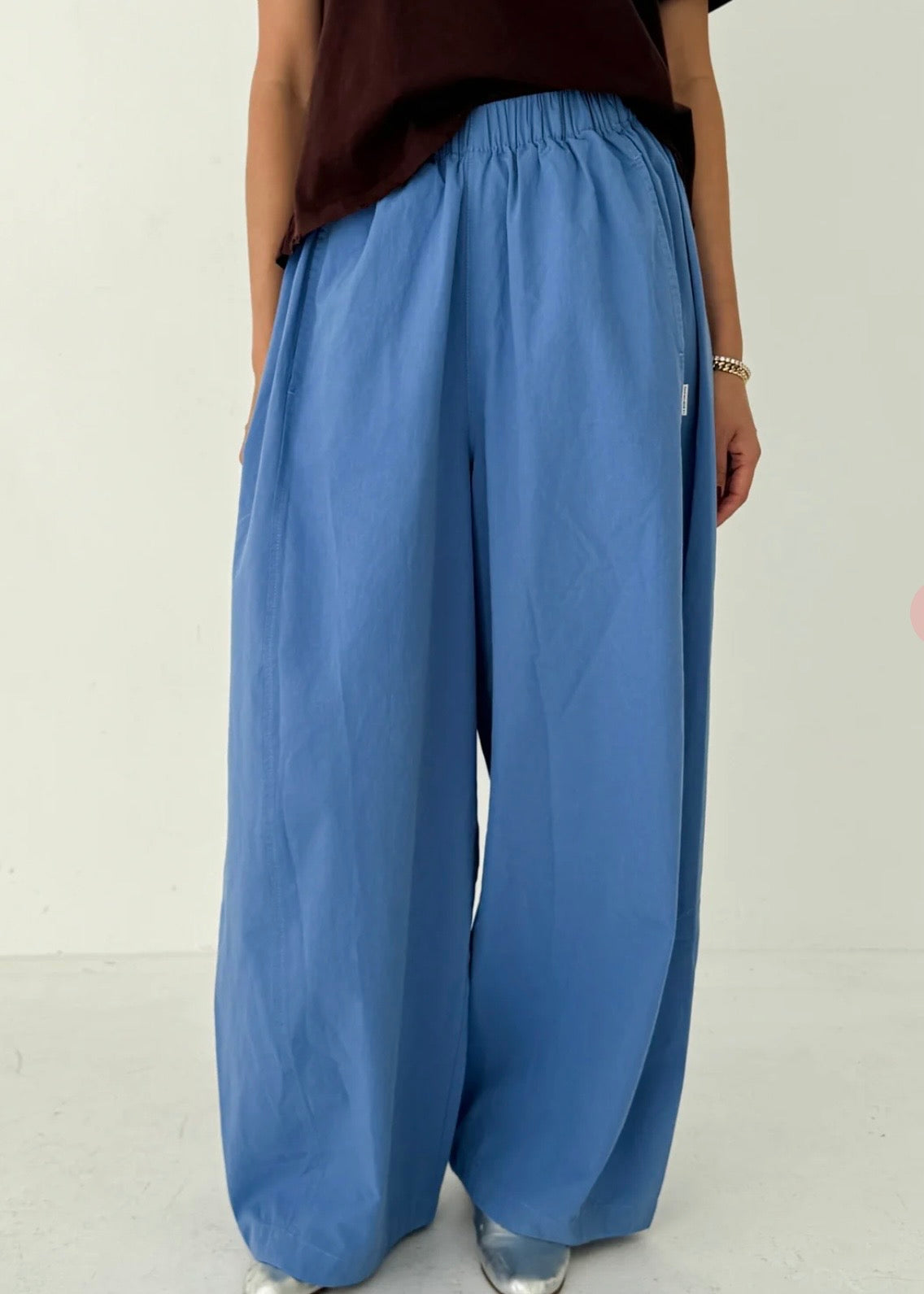 Parachute Pants – Red Ribbon