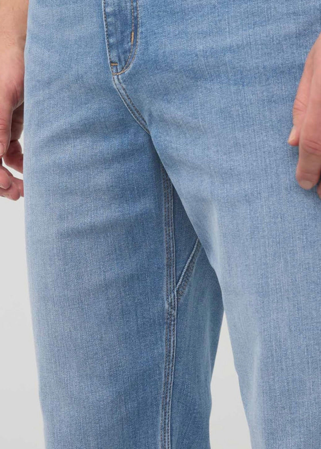 Performance Denim+ Relaxed Straight