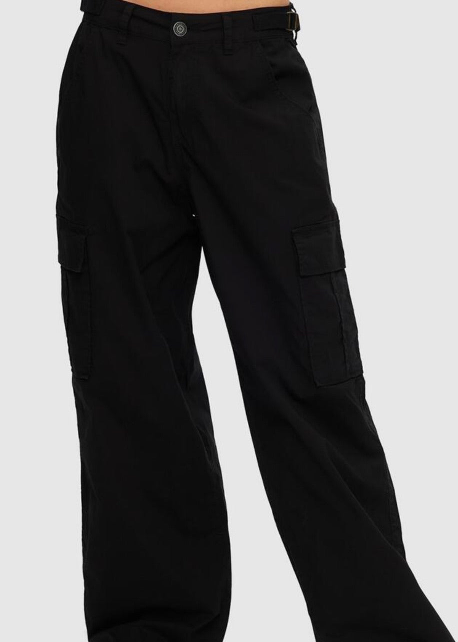 90's Cargo Wide Leg in Black