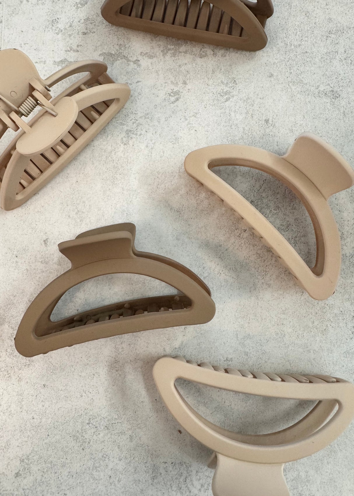 Crescent Clip