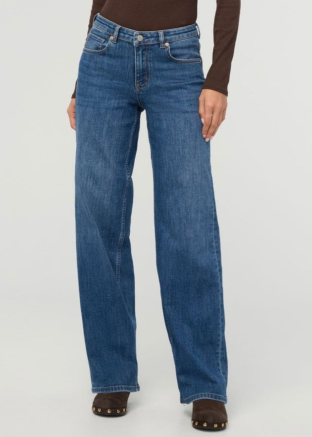 Performance Denim+ Loose Straight