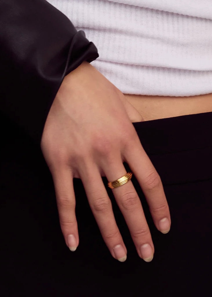 Remy Ridged Ring