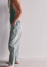 * pre-order Minimal Moxie Boyfriend Jean