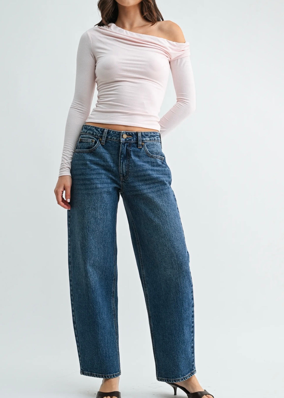 Relaxed Straight Barrel Jean