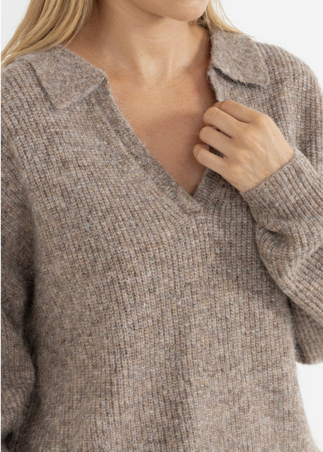 Quinn V-Neck Collared Jumper