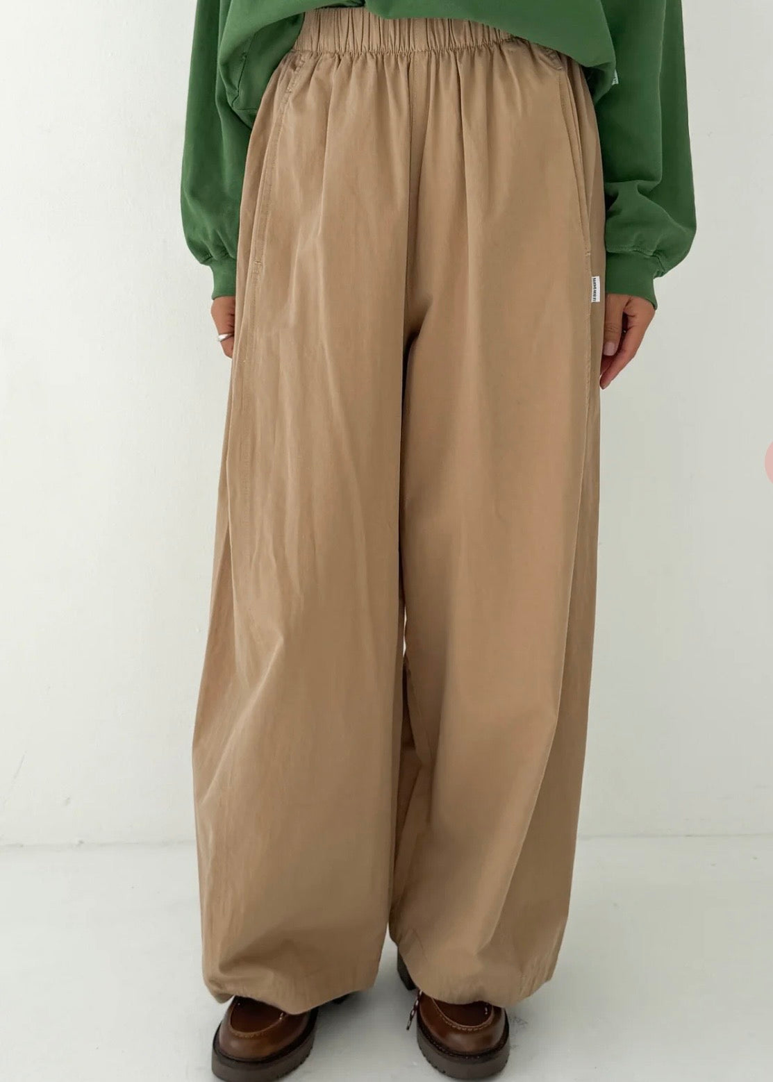 Parachute Pants – Red Ribbon