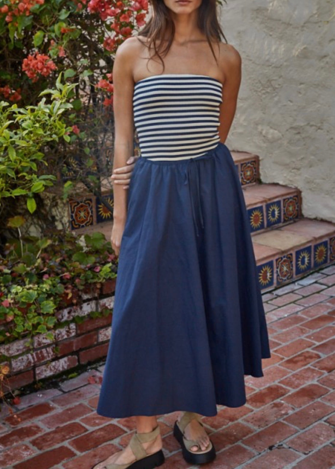 Moen Skirt
