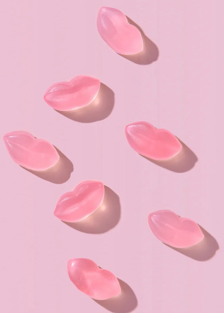 Sour Strawberry Gummie Smoochies