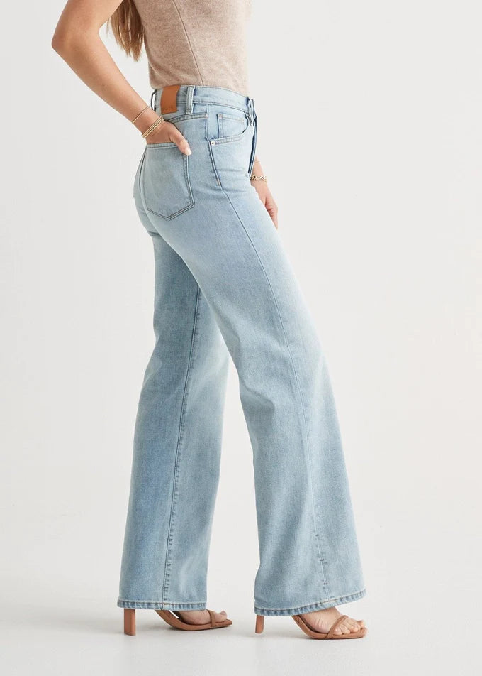 Midweight Performance Denim Wide Leg in Coastal Blue