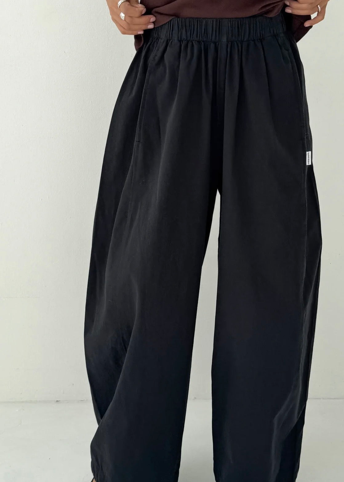 Parachute Pants – Red Ribbon
