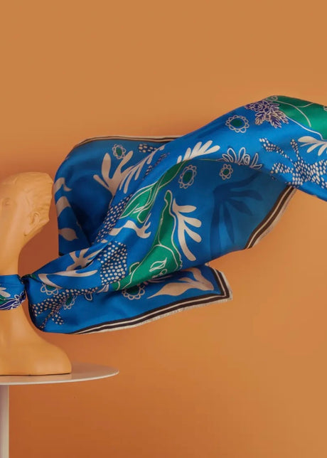 Queen Silk Scarf