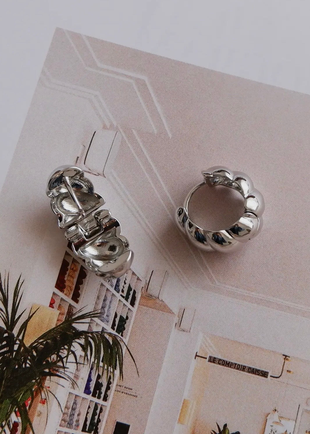 Arya Thick Twisted Hoops