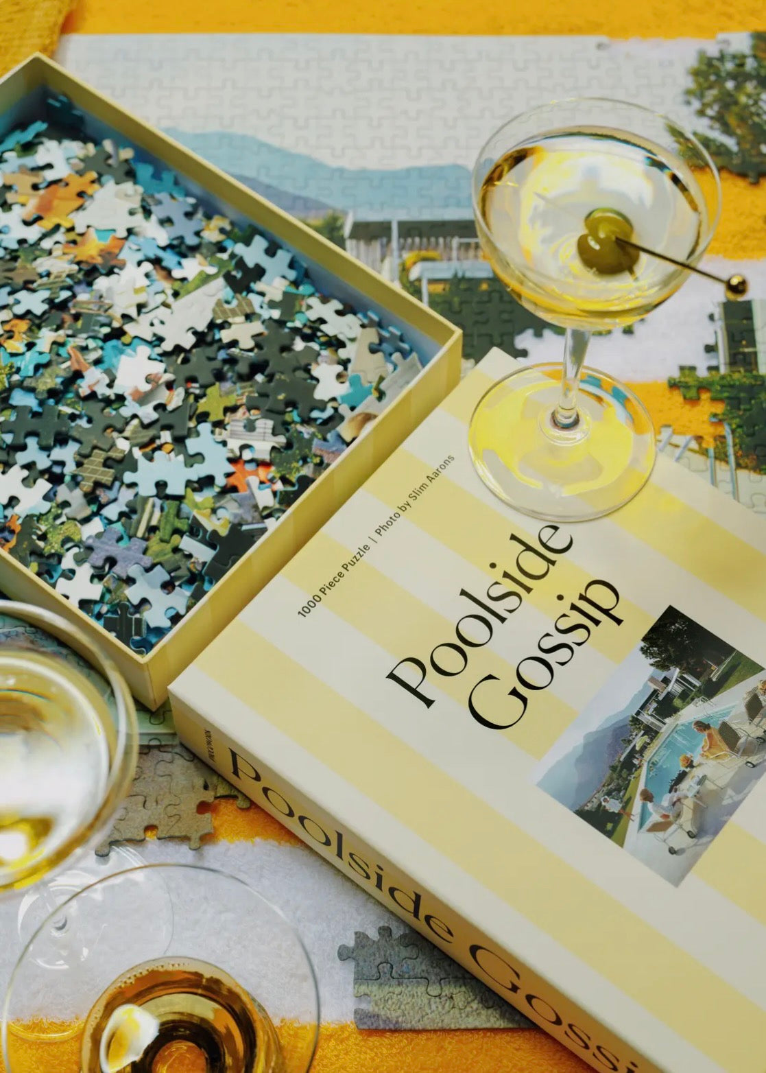 Poolside Gossip - Slim Aarons Collab - 1000 Piece Puzzle