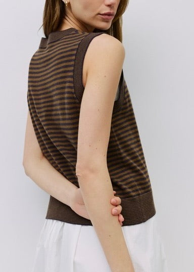 Leon Vest Top
