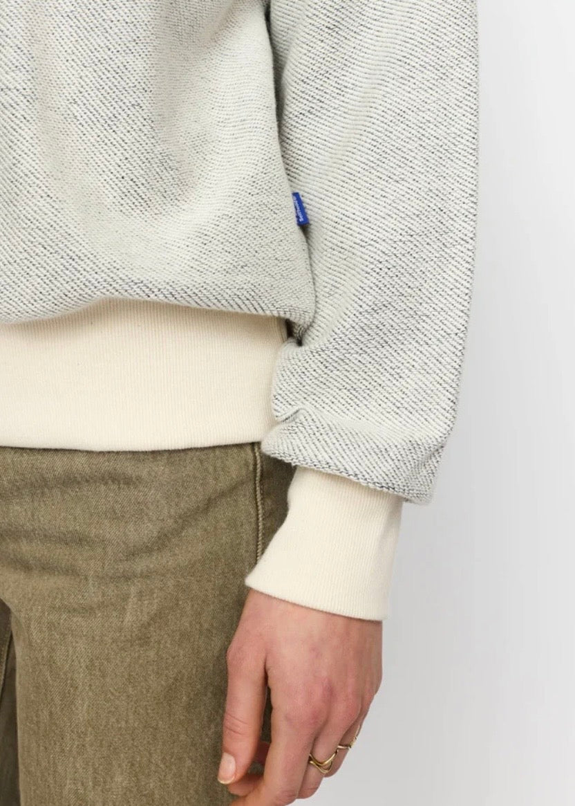 Crewneck Sweater 22205