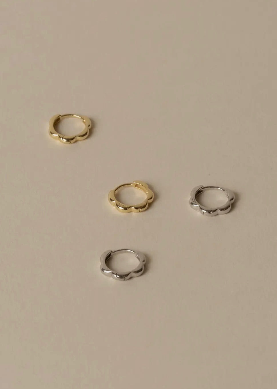 Ali Scalloped Huggie Hoops