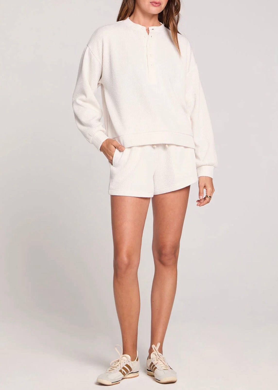 Pullon Ecru Shorts
