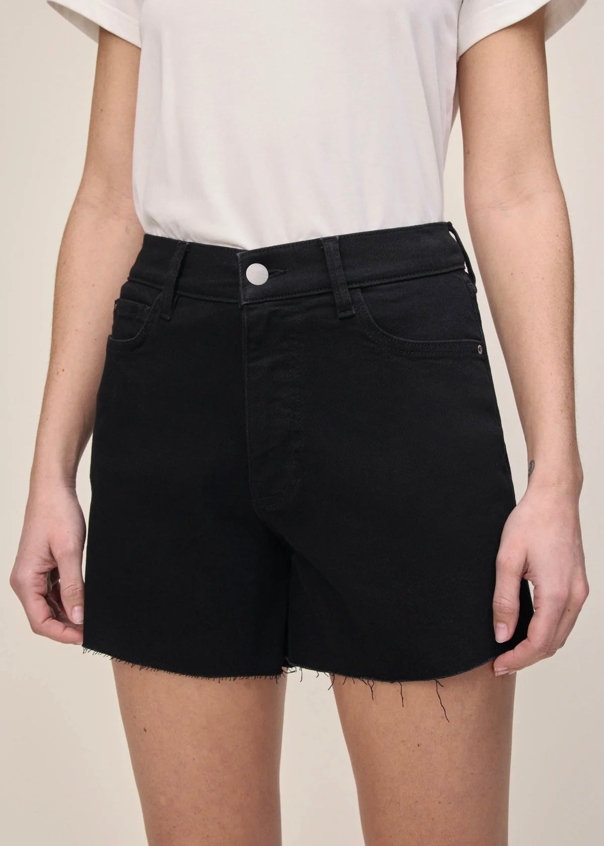 VVI Stretch Jean Short