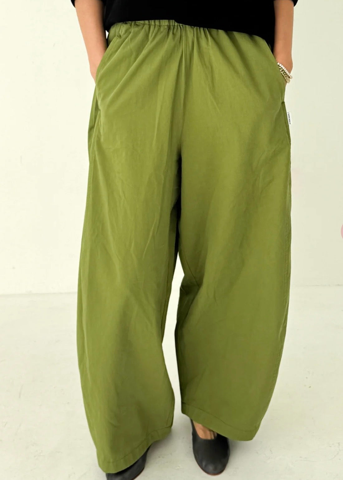 Parachute Pants – Red Ribbon