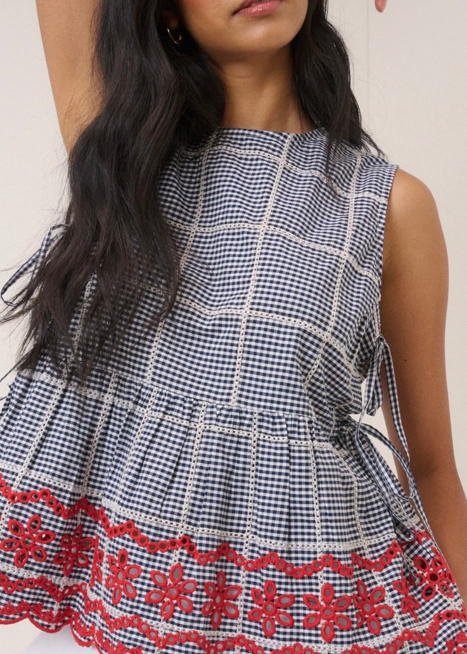 Valerie Top