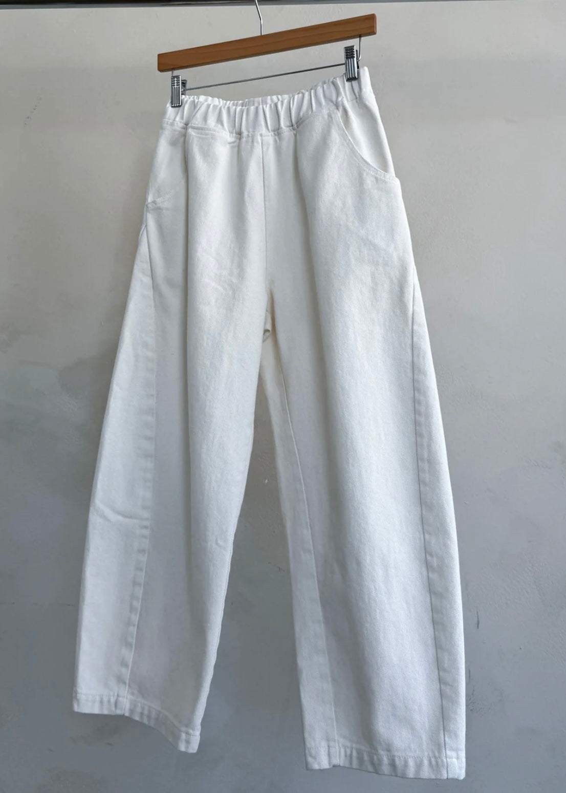 Arc Pants Regular – Red Ribbon