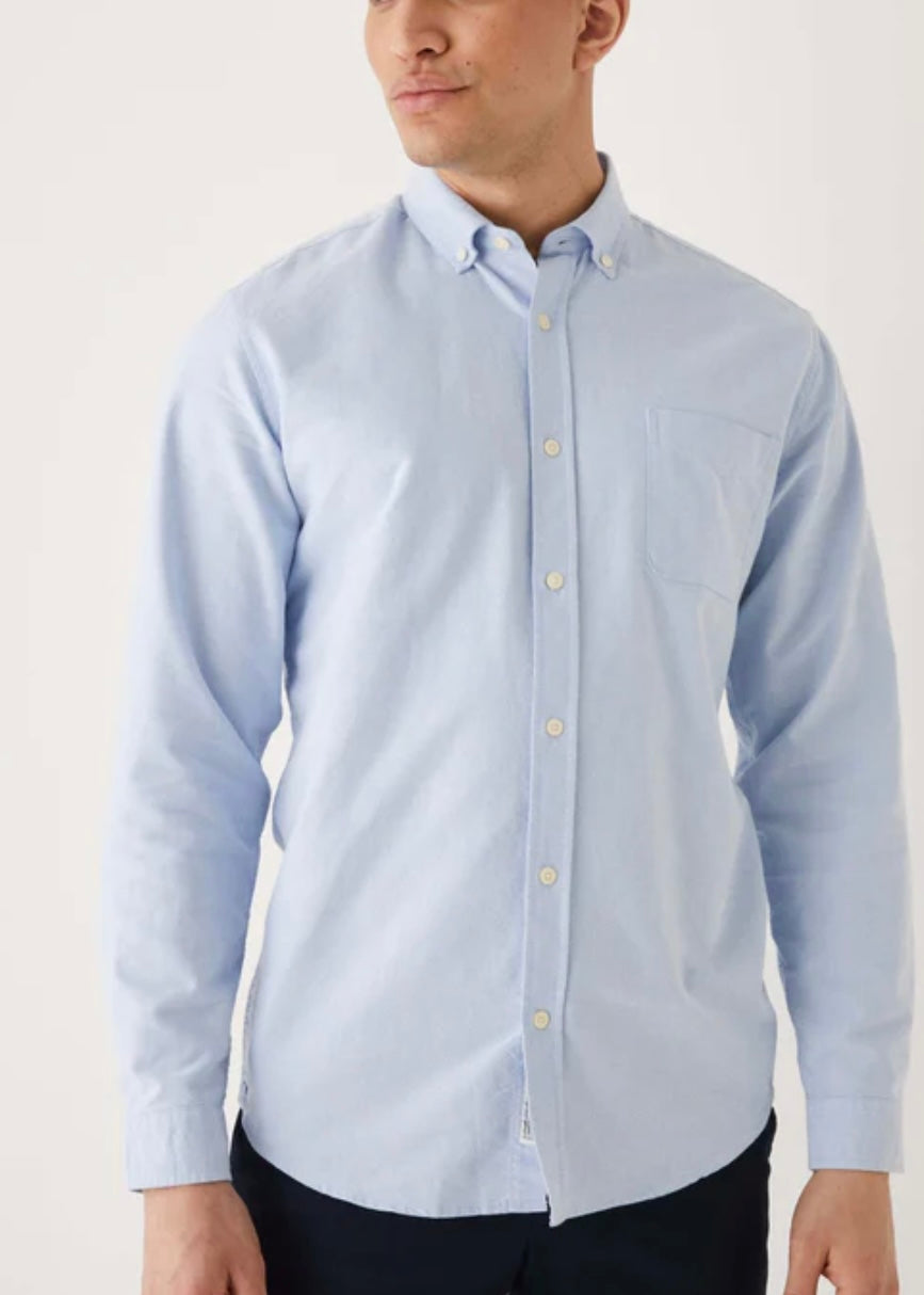 The Jasper Good Cotton Oxford Shirt in Light Blue